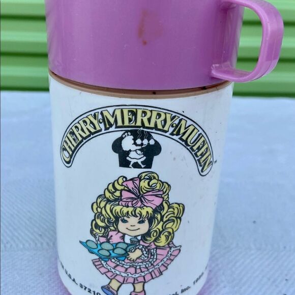 Cherry Merry Muffin 1988 Aladdin Plastic Lunch Box-Thermos W/Sip Top. - Picture 5 of 6